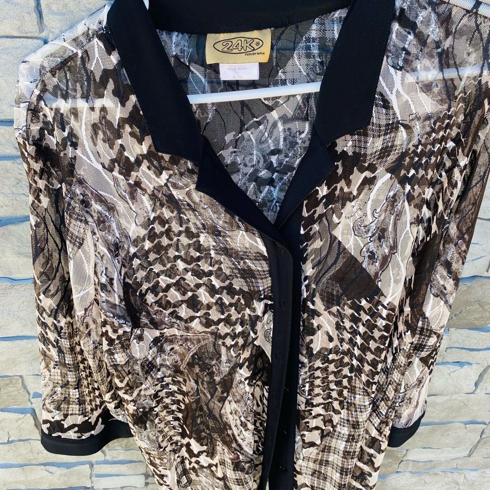 Selling woman top